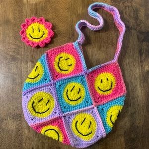 SMILEY crochet shoulder bag